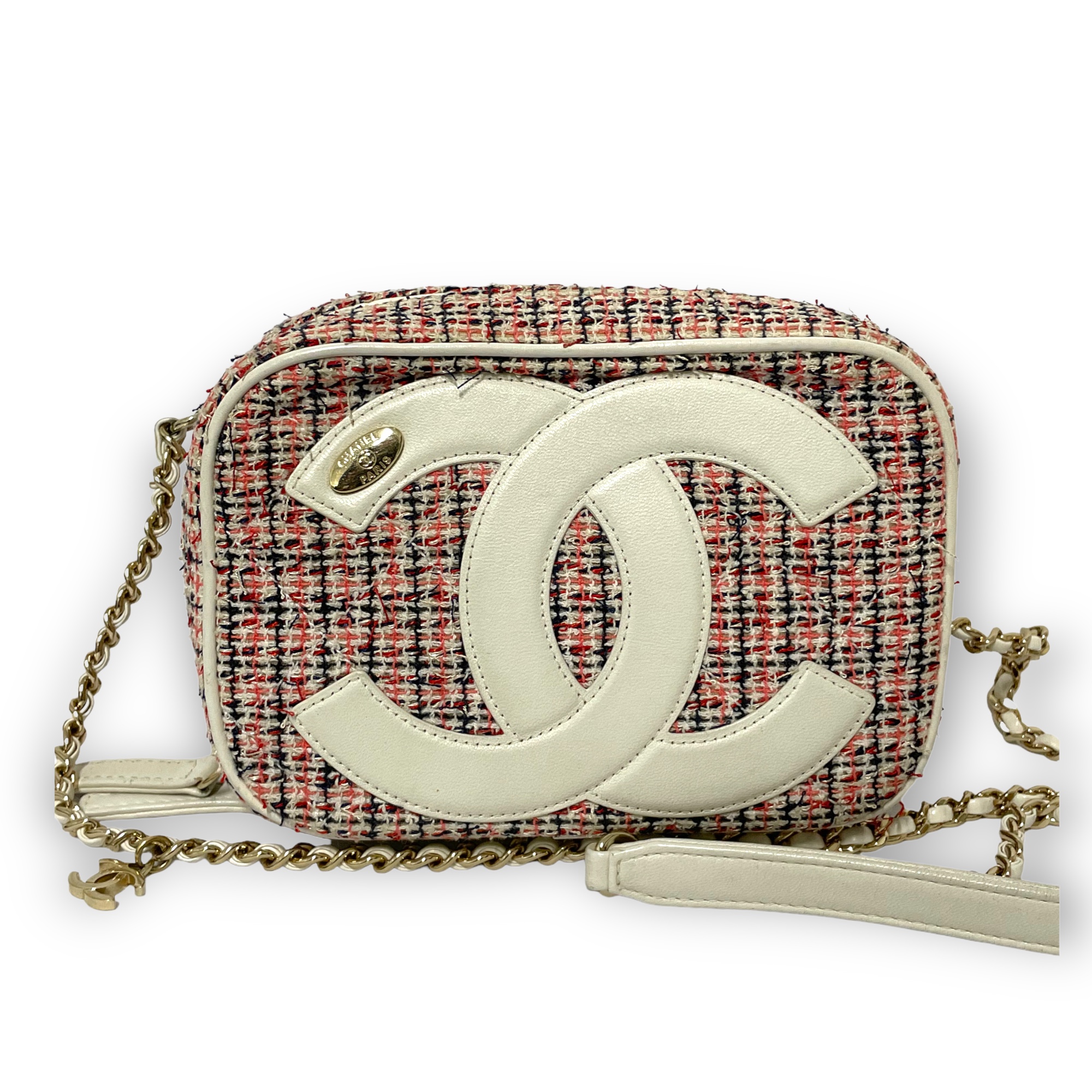 Chanel Handbag Prices Have Gone Up by 60 Since 2019 Aiming for Hermes  Status  Bloomberg