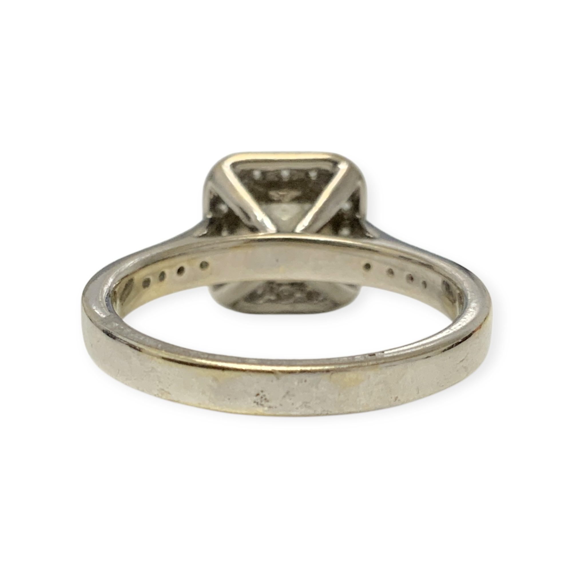 Photoroom_003_20251107_131127