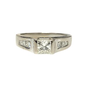 Diamond 0.75ct Ring In 18k White Gold