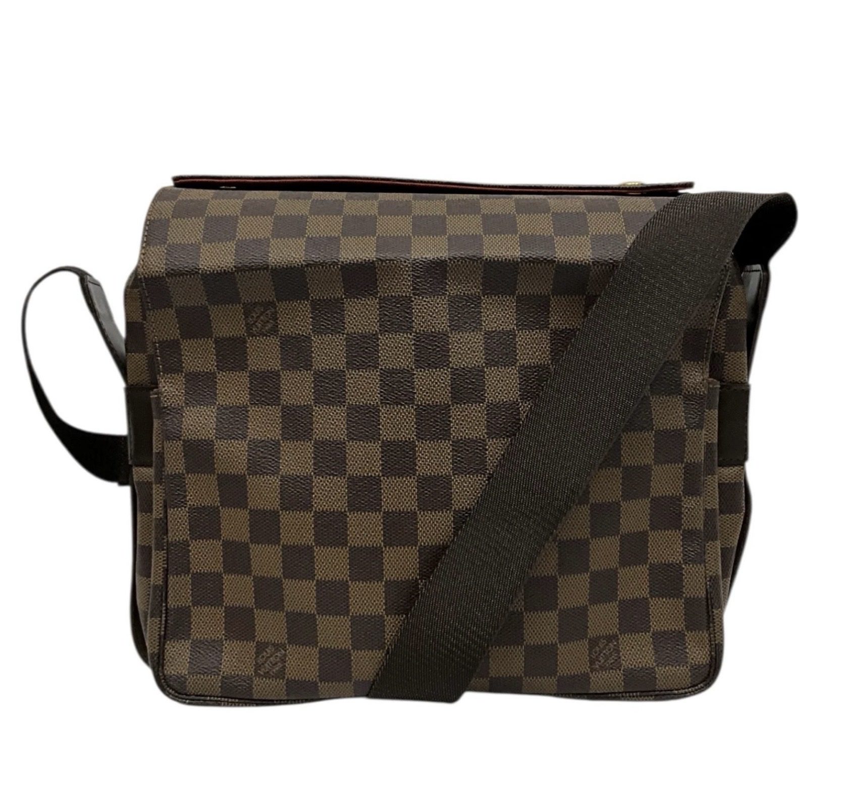 Screenshot Louis Vuitton Damier Ebene Naviglio Messenger Bag