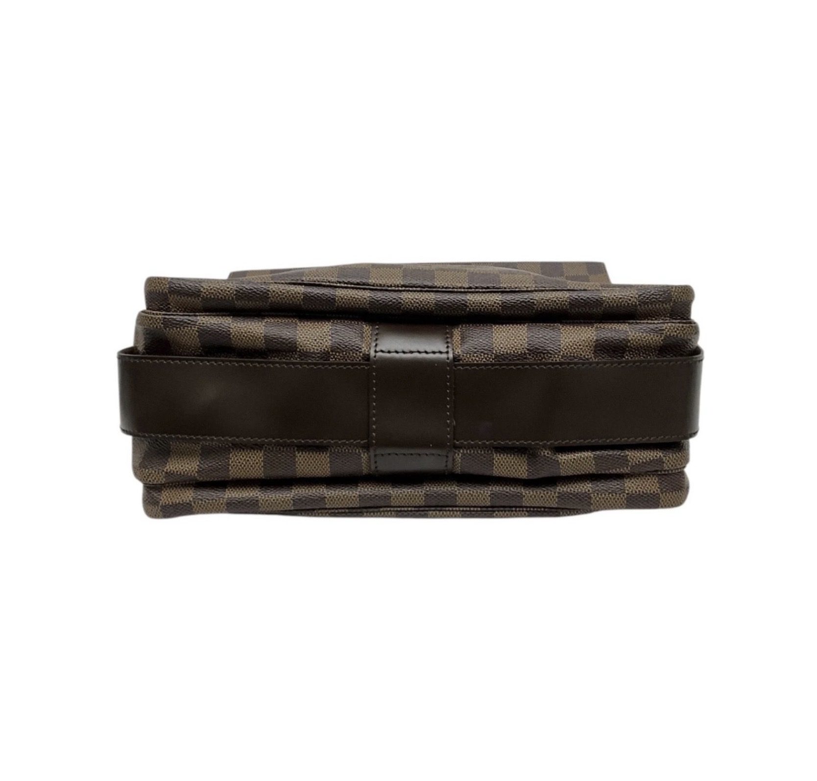 Screenshot Louis Vuitton Damier Ebene Naviglio Messenger Bag