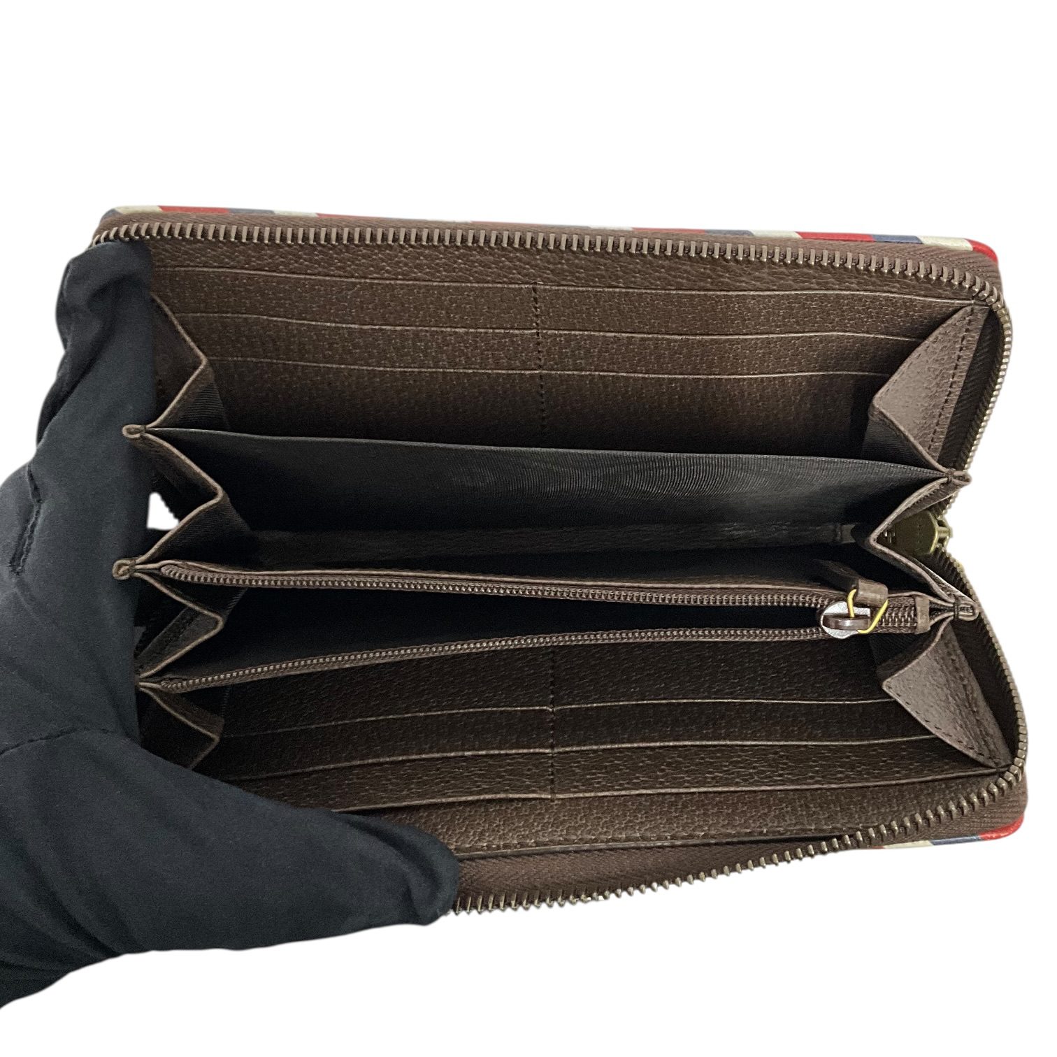 IMG_9657-Photoroom Gucci GG Supreme Courrier Zip Around Wallet