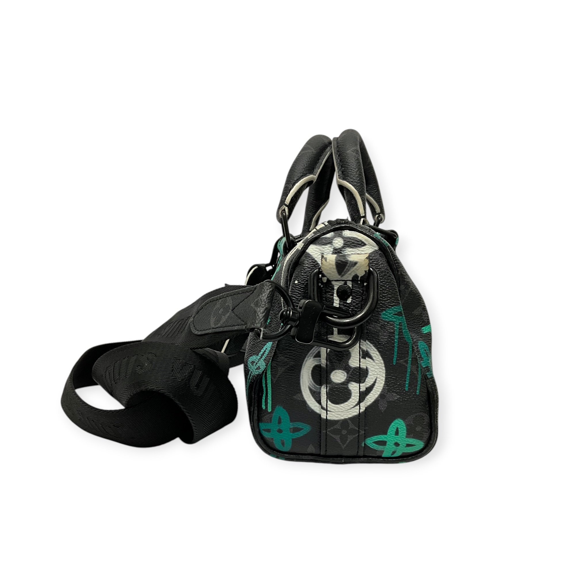 IMG_9990-Photoroom Louis Vuitton Monogram Eclipse Graffiti Keepall Bandouliere 25