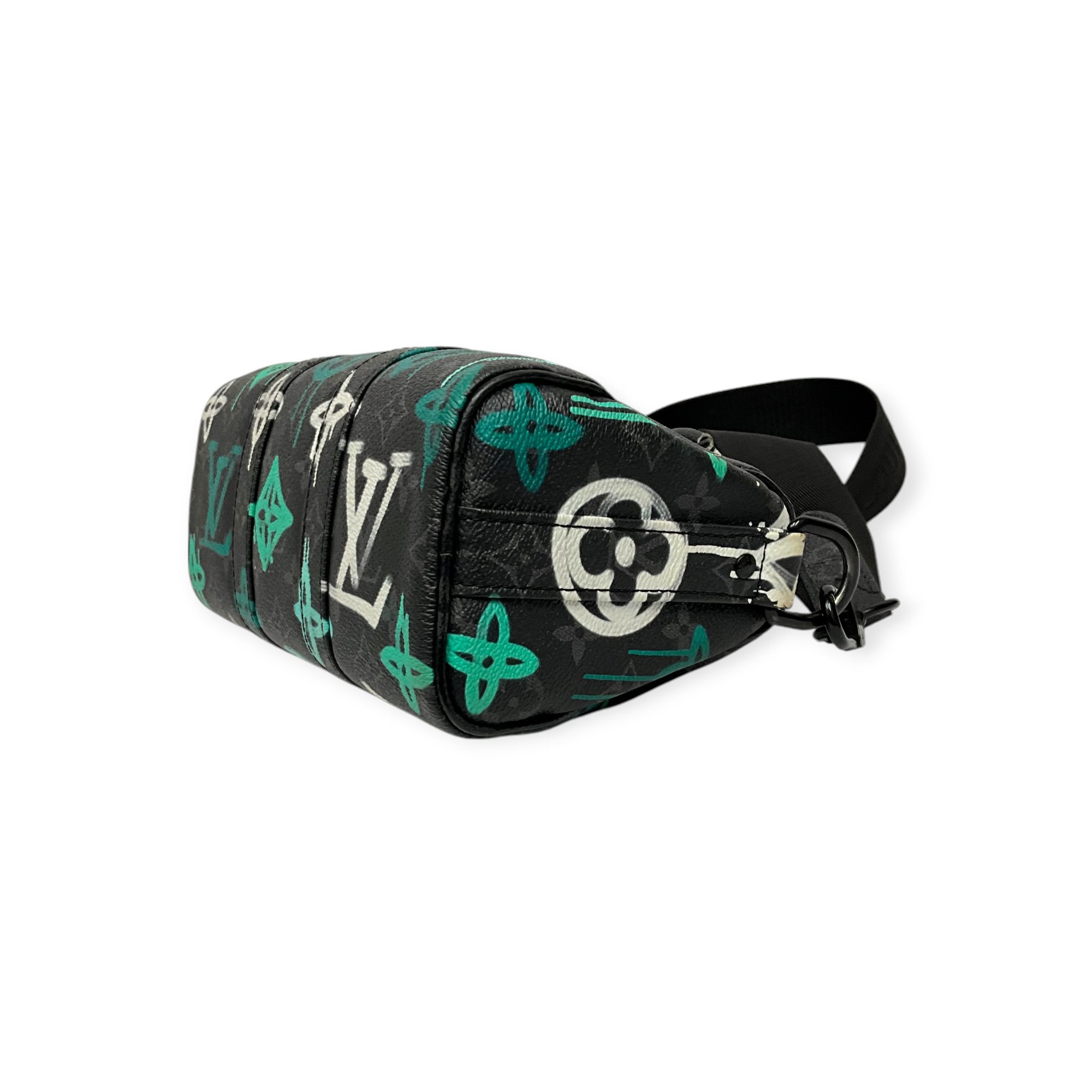 IMG_9994-Photoroom Louis Vuitton Monogram Eclipse Graffiti Keepall Bandouliere 25
